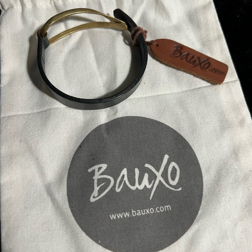 Bauxo Leather Bracelet with Brass accent